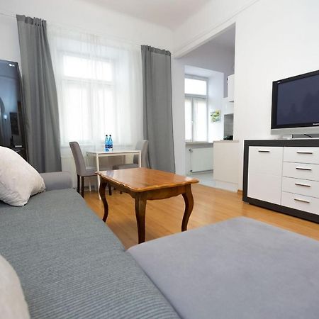 Apartment - Old Town - Cyrulicza Lublin Bagian luar foto