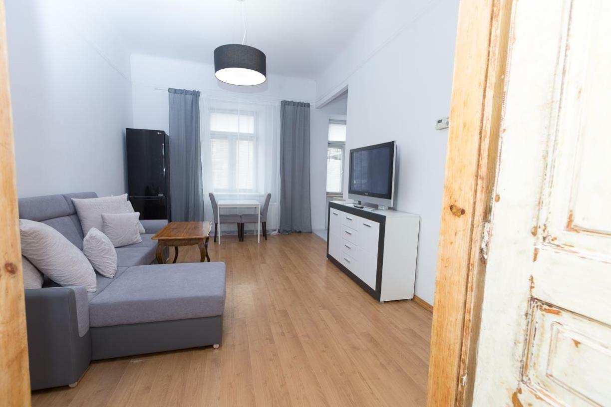Apartment - Old Town - Cyrulicza Lublin Bagian luar foto